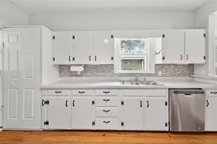 57 N Orange Ave, Umatilla, FL 32784 - Photo 19