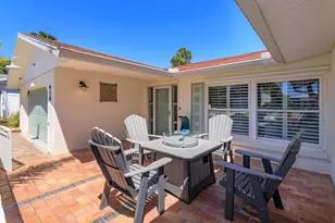 910 Locust St, New Smyrna Beach, FL 32169 - Photo 3