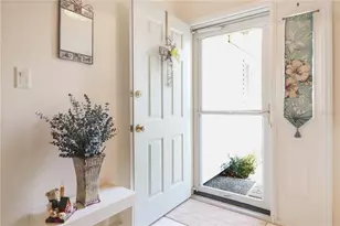 25339 Crestwater Dr, Leesburg, FL 34748 - Photo 3