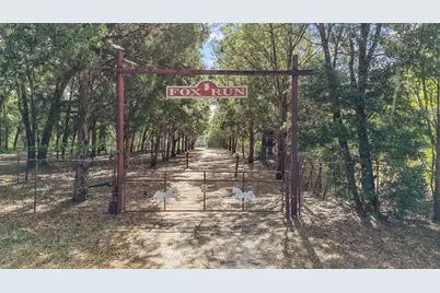 27011 SE Highway 42, Umatilla, FL 32784 - Photo 1