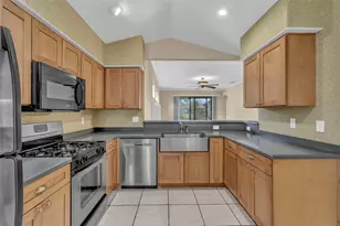 8167 Bridgeport Bay Cir, Mount Dora, FL 32757 - Photo 7