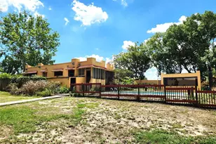 308 Sunnyside Dr, Leesburg, FL 34748 - Photo 9