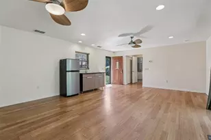 308 Sunnyside Dr, Leesburg, FL 34748 - Photo 47
