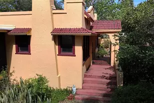 308 Sunnyside Dr, Leesburg, FL 34748 - Photo 11