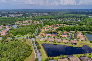 537 Montage Ln, Kissimmee, FL 34759 - Photo 3