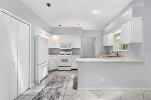 26608 Racquet Cir, Leesburg, FL 34748 - Photo 17