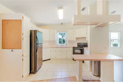 1114 Paradise Drive, Lady Lake, FL 32159 - Photo 11