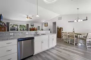 12200 S Gladiolus Point, Floral City, FL 34436 - Photo 13