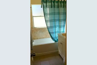 1225 E 1st Avenue, Mount Dora, FL 32757 - Photo 3