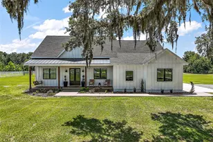 1560 NE 17th St, Sumterville, FL 33585 - Photo 1