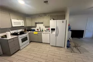 102 Harold St, Leesburg, FL 34748 - Photo 3