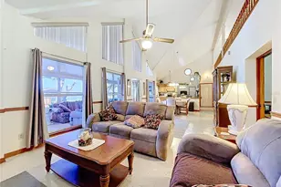 1107 Northshore Dr, Eustis, FL 32726 - Photo 11