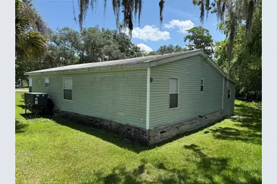 26 Canal Way, Lake Panasoffkee, FL 33538 - Photo 11