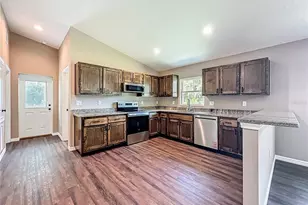 891 Cr 482C, Lake Panasoffkee, FL 33538 - Photo 9