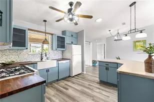 1224 Ballesteros Dr, The Villages, FL 32162 - Photo 9