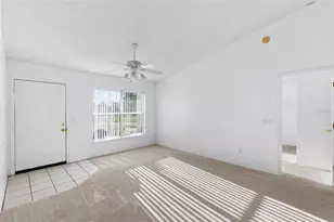 1726 Tropical Ct, Tavares, FL 32778 - Photo 5