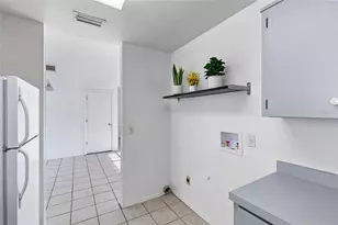 1726 Tropical Ct, Tavares, FL 32778 - Photo 17