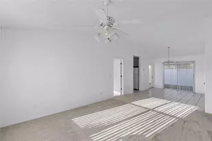 1726 Tropical Ct, Tavares, FL 32778 - Photo 7