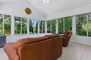 17037 SE 76th Creekside Cir, The Villages, FL 32162 - Photo 11