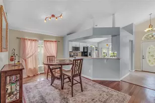 1906 Chathamoor Dr, Orlando, FL 32835 - Photo 7