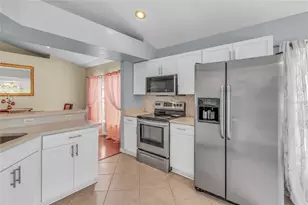 1906 Chathamoor Dr, Orlando, FL 32835 - Photo 5