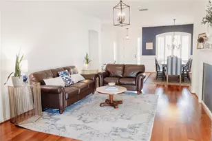 26620 Shoregrass Dr, Wesley Chapel, FL 33544 - Photo 9