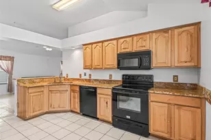 1142 W Boone Ct, The Villages, FL 32159 - Photo 17