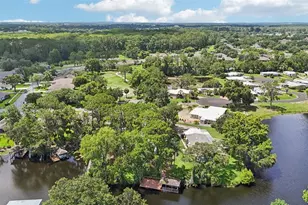 2512 Baywater Rd, Tavares, FL 32778 - Photo 71