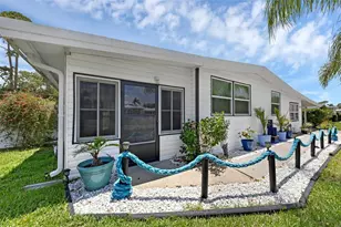 1025 Capella Dr, Tavares, FL 32778 - Photo 5