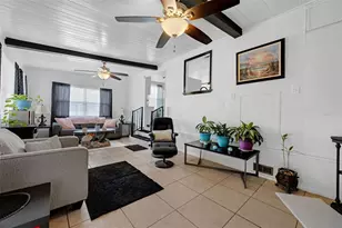 1025 Capella Dr, Tavares, FL 32778 - Photo 9