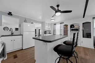 1025 Capella Dr, Tavares, FL 32778 - Photo 17