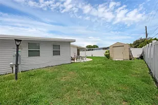 1025 Capella Dr, Tavares, FL 32778 - Photo 33