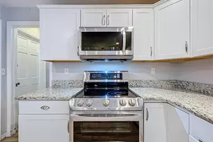 919 S Lake Ave, Groveland, FL 34736 - Photo 25