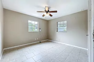 919 S Lake Ave, Groveland, FL 34736 - Photo 41