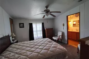 52 Outlet Dr, Lake Panasoffkee, FL 33538 - Photo 25