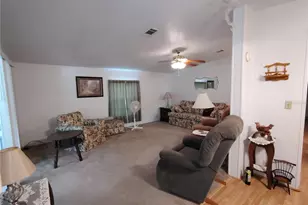 52 Outlet Dr, Lake Panasoffkee, FL 33538 - Photo 21