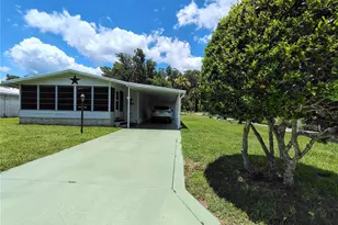 52 Outlet Dr, Lake Panasoffkee, FL 33538 - Photo 7