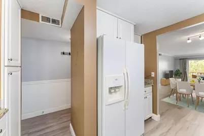 101 N Grandview Street #205, Mount Dora, FL 32757 - Photo 15