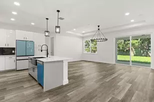 321 Watershore Dr, Leesburg, FL 34748 - Photo 9