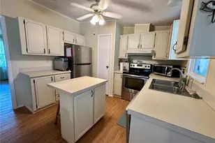 902 Rose Ln, The Villages, FL 32159 - Photo 7