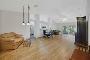 32942 Rambling Oaks Ct, Leesburg, FL 34748 - Photo 5