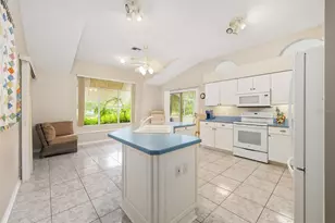 1605 Chavez Ct, The Villages, FL 32159 - Photo 11