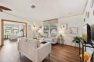 1802 Petunia Ln, The Villages, FL 32159 - Photo 5