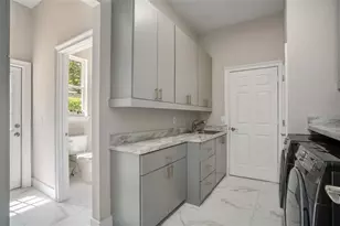 8704 Crestgate Cir, Orlando, FL 32819 - Photo 61