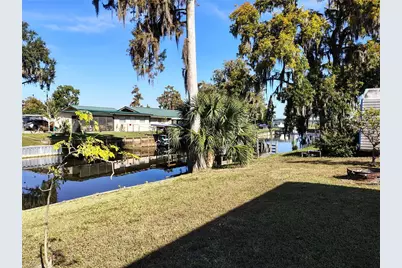 876 Cr 467, Lake Panasoffkee, FL 33538 - Photo 37