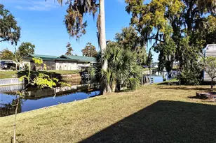 876 Cr 467, Lake Panasoffkee, FL 33538 - Photo 37