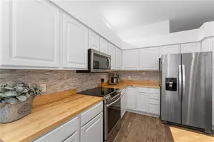 1302 Lopez Ln, The Villages, FL 32159 - Photo 7