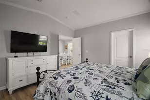 31609 Terrace Dr, Tavares, FL 32778 - Photo 11