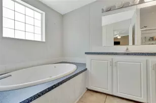 1128 Forest Ln, Tavares, FL 32778 - Photo 17