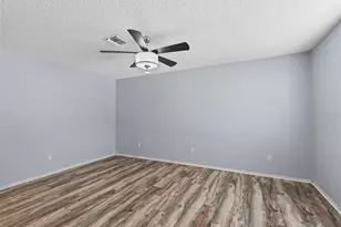 220 Estrada Pl, The Villages, FL 32159 - Photo 23